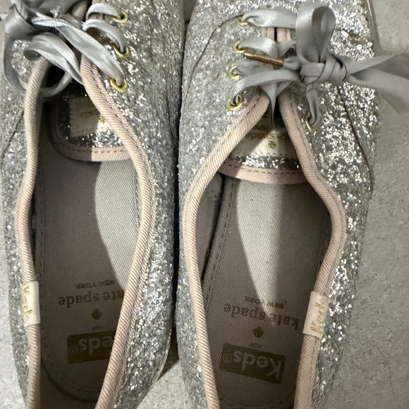 Keds Kate Spade Silver Glitter Low-Top Sneakers - Women's 8 U.S. - Picture 4 of 7